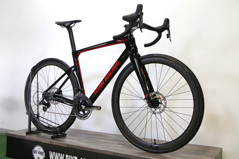 TITAN Valerian Carbon Elite Medium (Pre-Owned)