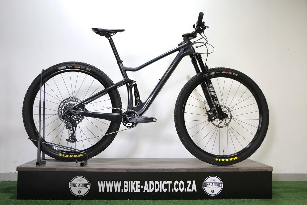 Bicycle Scott Spark 700 Pro 2019 Mountain Bikes Scott Spark 920