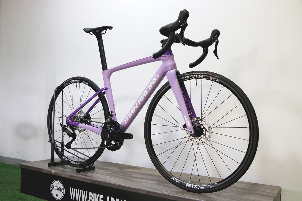 TITAN RACING Valerian Carbon Comp (2025)