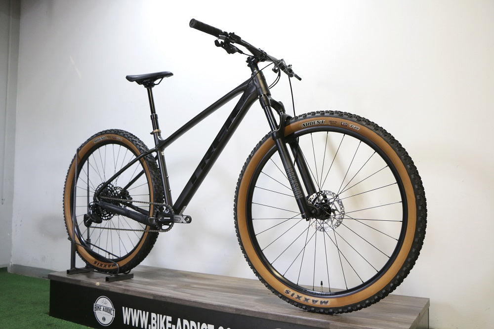 TREK Marlin 8 Medium (Pre-Owned)