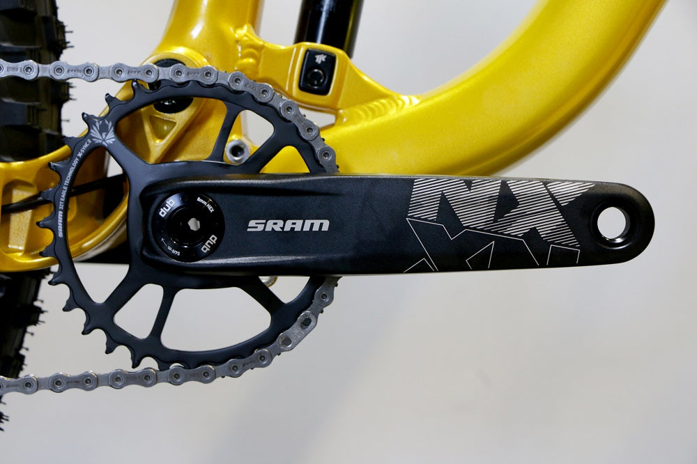 TITAN RACING Skyrim Expert Large (Custom)