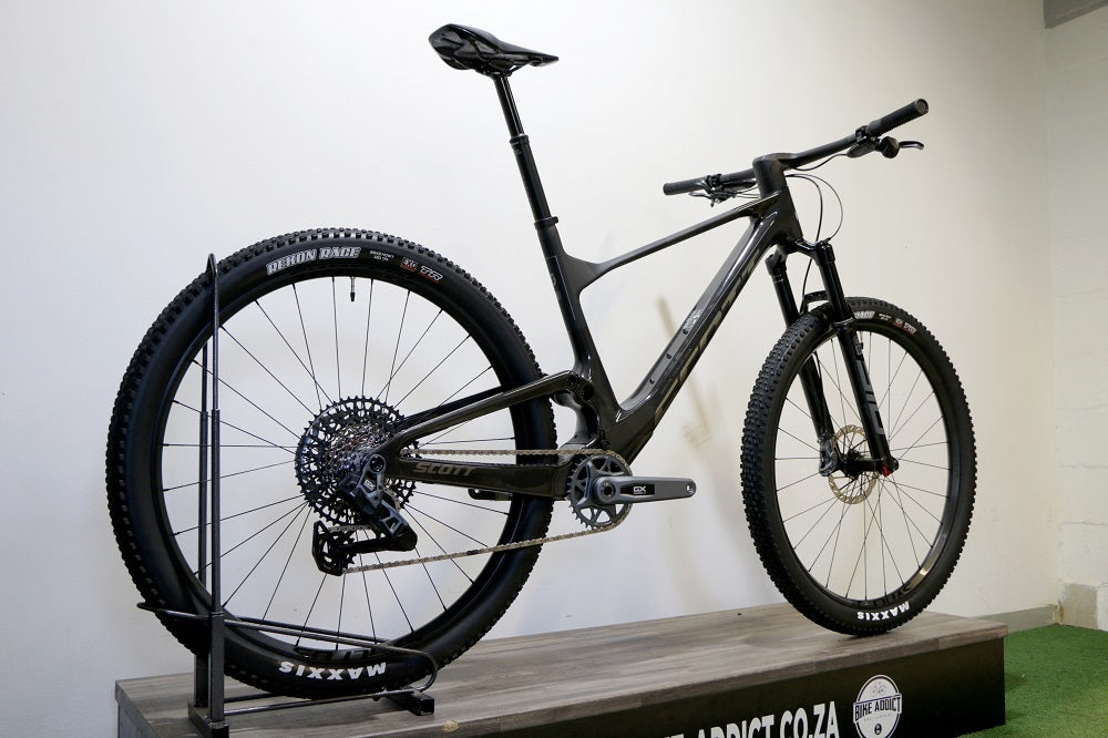 SCOTT Spark RC Team Issue TR AXS - Carbon Black (2025)