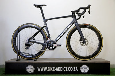 TITAN RACING Valerian Carbon Empire (2025)