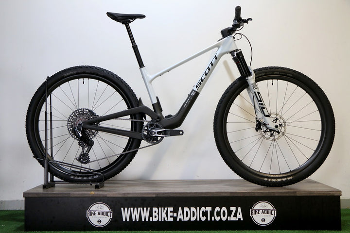 SCOTT Spark RC World Cup (2027) – Bike Addict