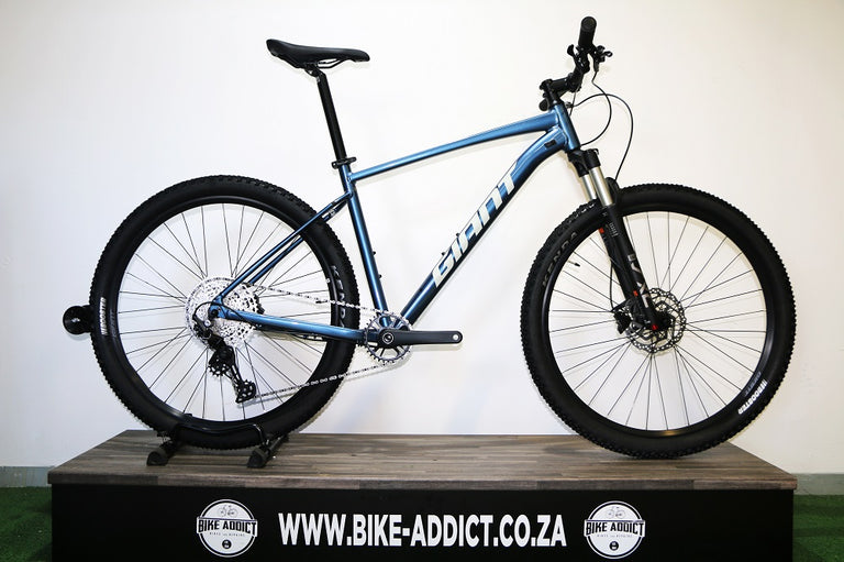 GIANT Talon 29er 0 2022 Bike Addict